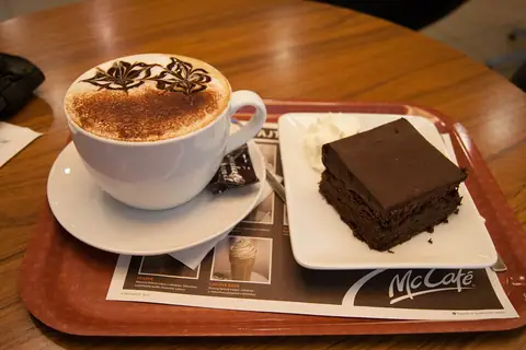 Mama's Cake Corner & Cafe photo 3