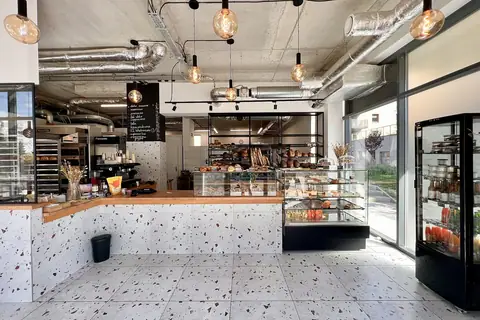 Mama's Cake Corner & Cafe photo 2